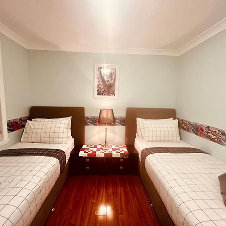 Sydenham Spacious 6 Bedroom Holiday Home 15 Min Away From Melbourne Airport מראה חיצוני תמונה