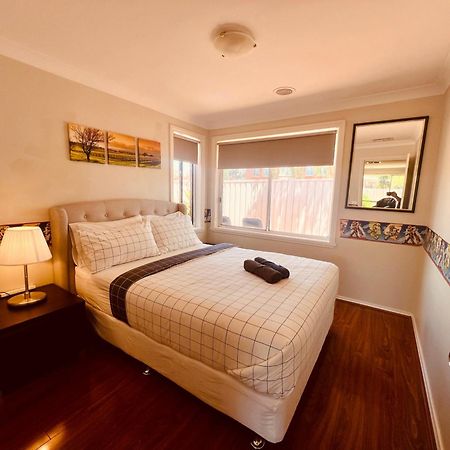 Sydenham Spacious 6 Bedroom Holiday Home 15 Min Away From Melbourne Airport מראה חיצוני תמונה