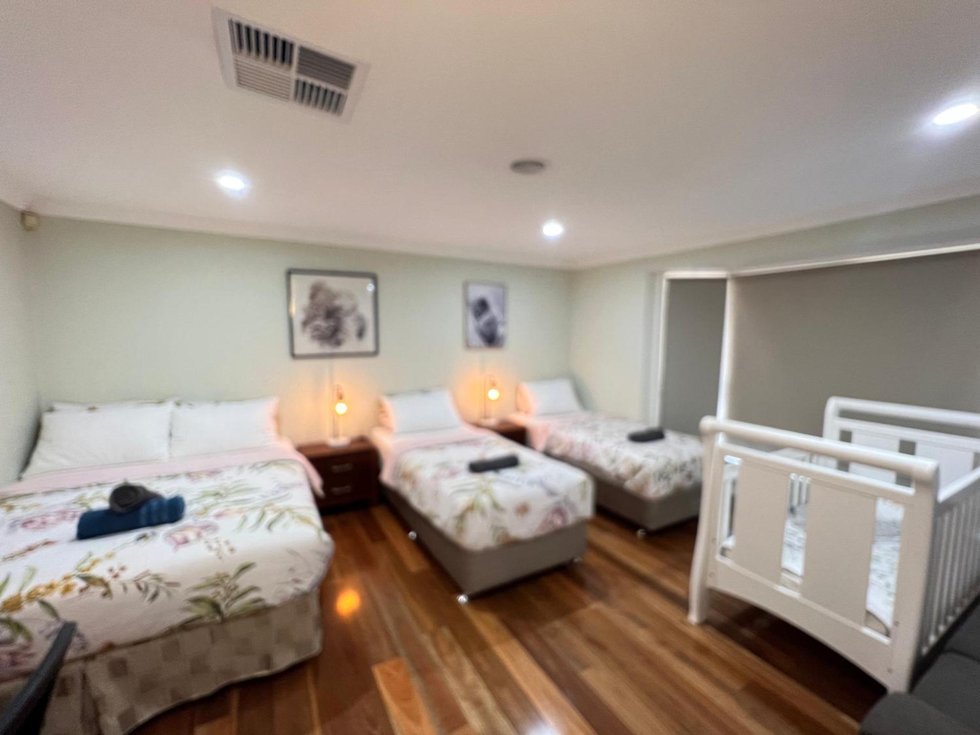 Sydenham Spacious 6 Bedroom Holiday Home 15 Min Away From Melbourne Airport מראה חיצוני תמונה