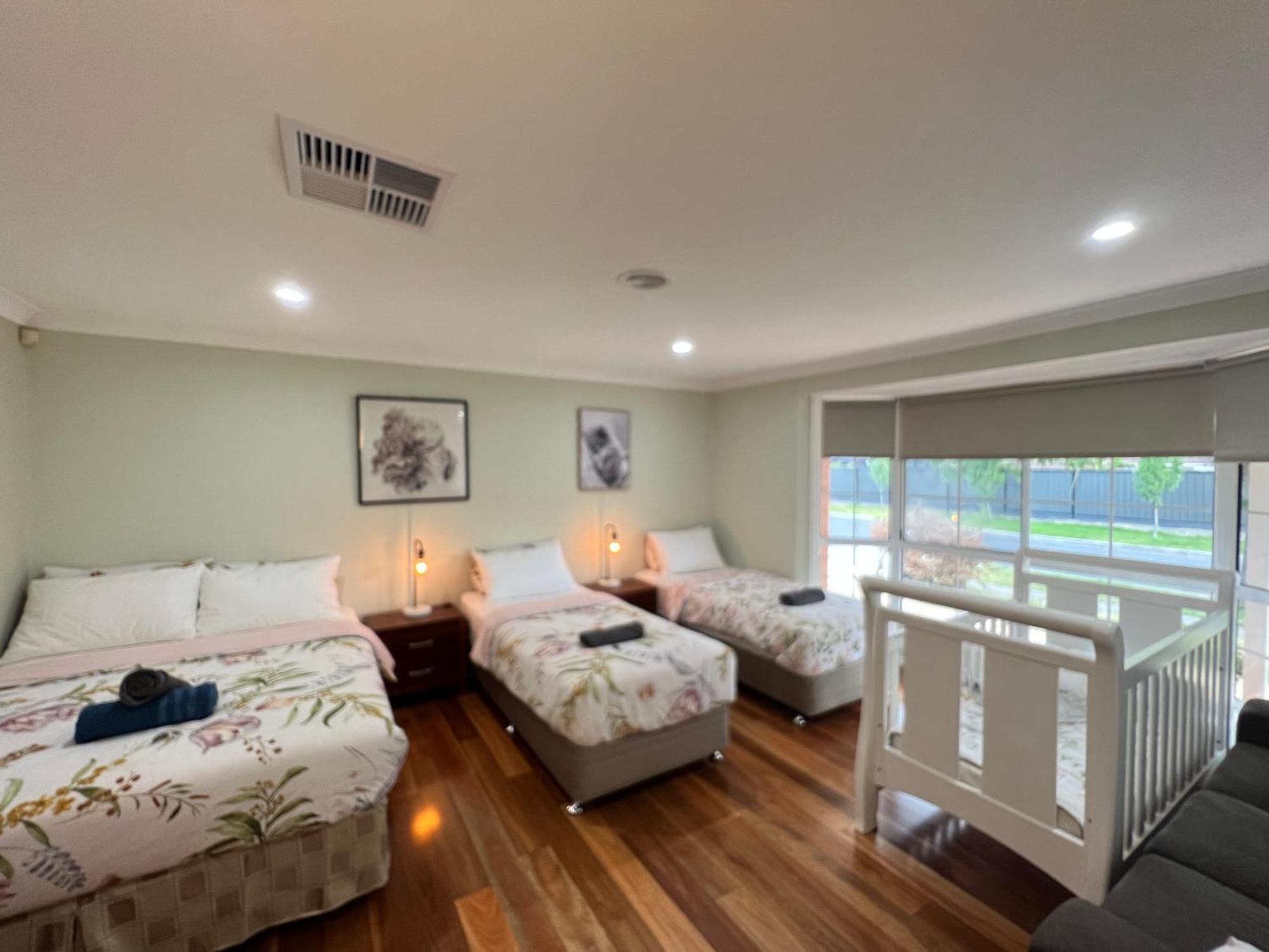 Sydenham Spacious 6 Bedroom Holiday Home 15 Min Away From Melbourne Airport מראה חיצוני תמונה