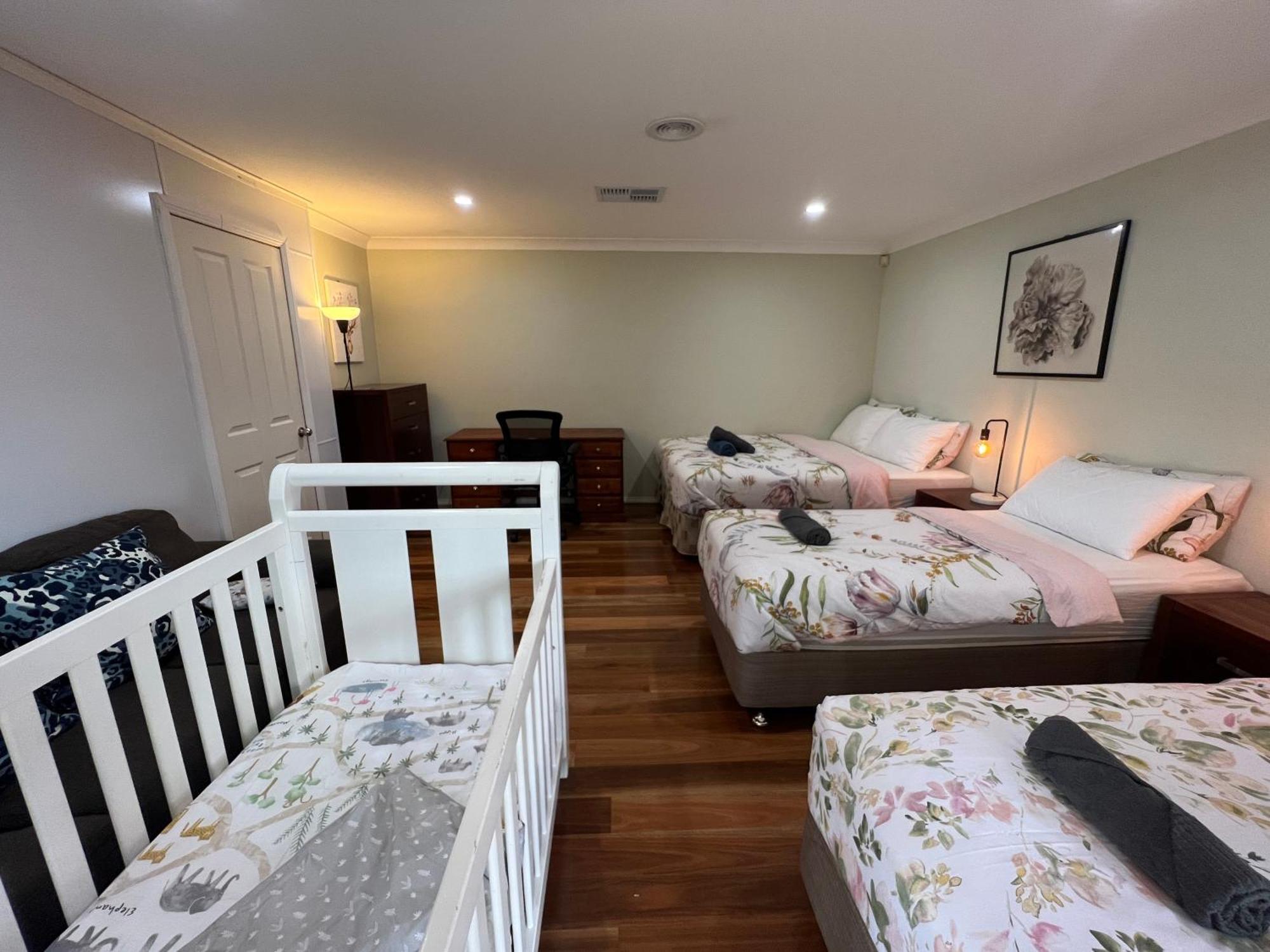 Sydenham Spacious 6 Bedroom Holiday Home 15 Min Away From Melbourne Airport מראה חיצוני תמונה